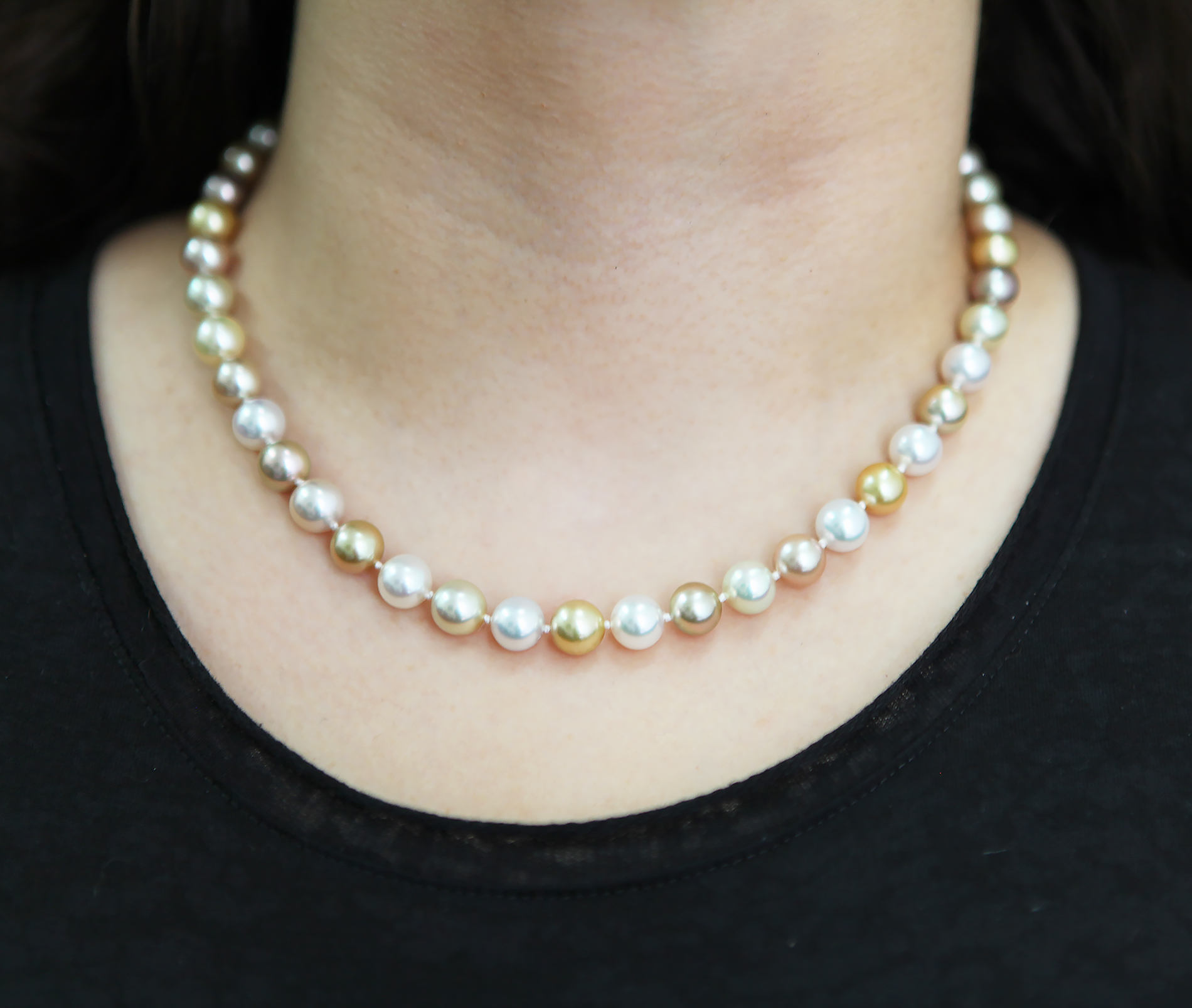 9 x 10mm South Sea Multicolor Pearl 
